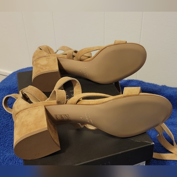 Barneys NY Tan Suede Wrap Up Block Heel Sandals size 7 - Picture 7 of 7